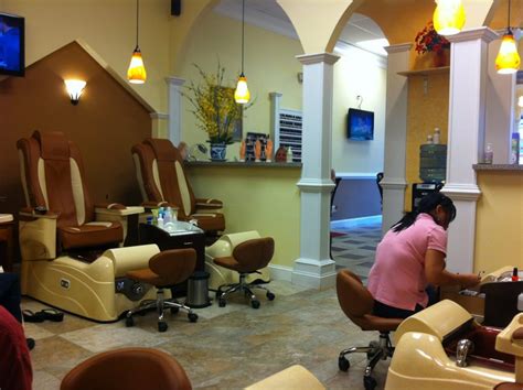 Best nail salon williamsburg va - These are the best cheap nail salons near Williamsburg, VA: Purity Spa & Wellness. Pink Nails 88 Day Spa. Nails Uptown. Beauty Rush Spa. Scotland Street Salon. 